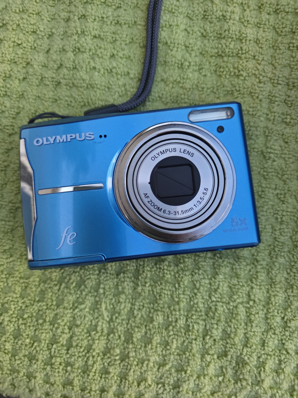 Olympus FE-370 8MP Blue Digital Camera 5x Optical Zoom + Lowepro Case – WORKING
